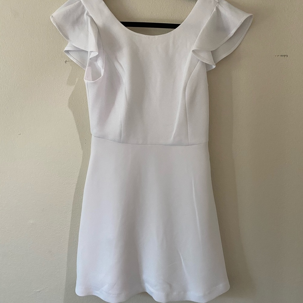 Short white dress